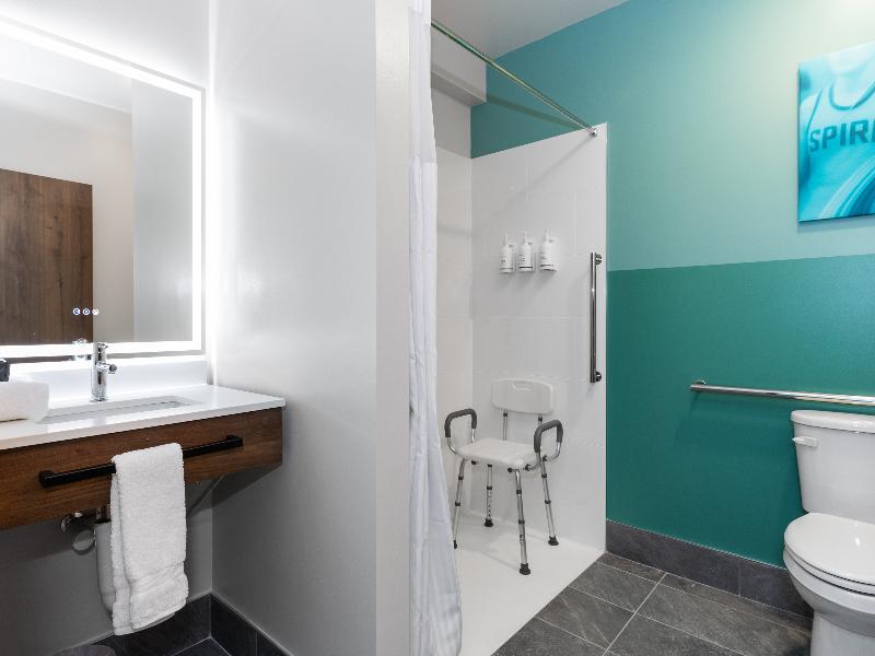 Wingate by Wyndham Geneva at SPIRE Academy image