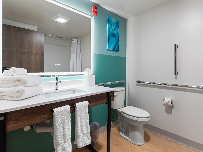 Wingate by Wyndham Geneva at SPIRE Academy image