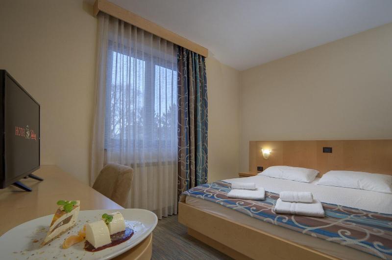 Hotel Malovec image