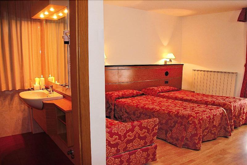 Aprica image
