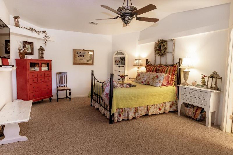 Bellavida Bed And Breakfast And Retreat image