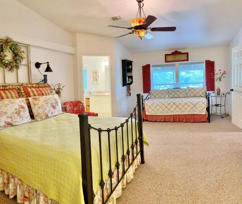 Bellavida Bed And Breakfast And Retreat image