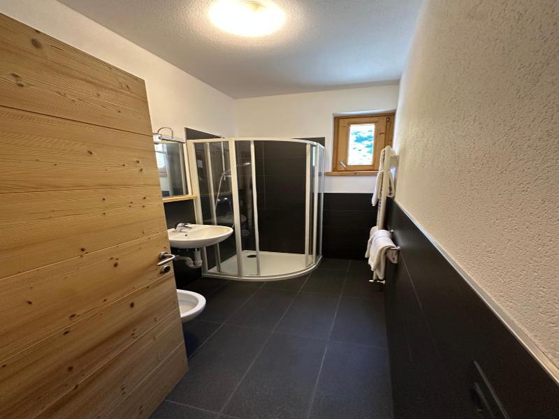 Alpen Hotel Chalet - Valdidentro image