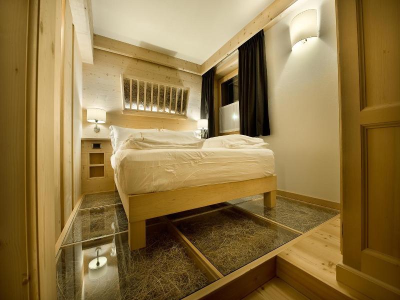Alpen Hotel Chalet - Valdidentro image