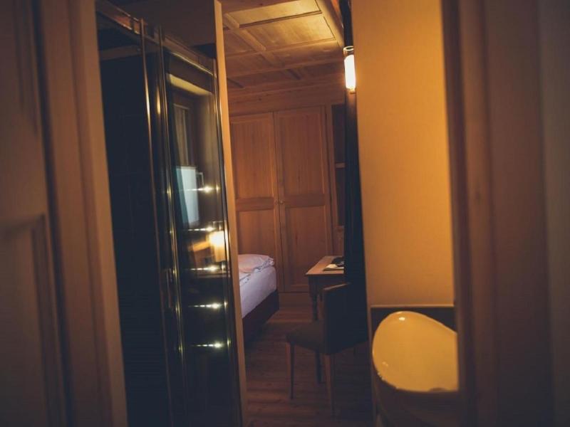 Alpen Hotel Chalet - Valdidentro image
