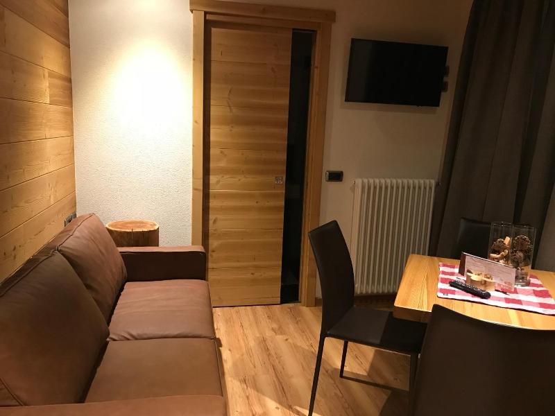 Alpen Hotel Chalet - Valdidentro image
