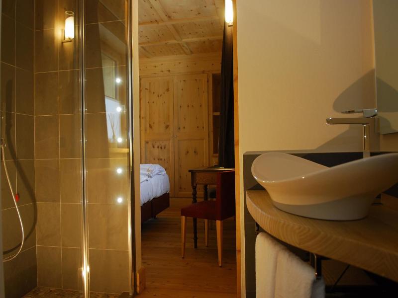 Alpen Hotel Chalet - Valdidentro image