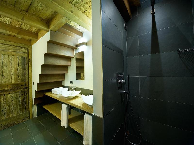 Alpen Hotel Chalet - Valdidentro image