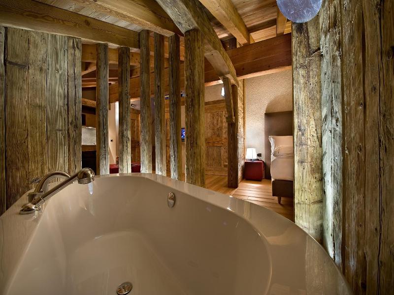 Alpen Hotel Chalet - Valdidentro image