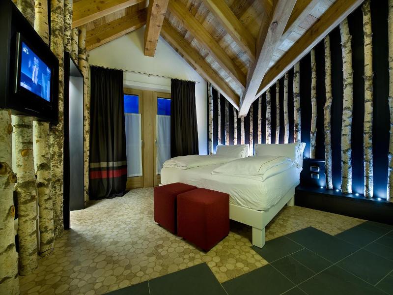 Alpen Hotel Chalet - Valdidentro image