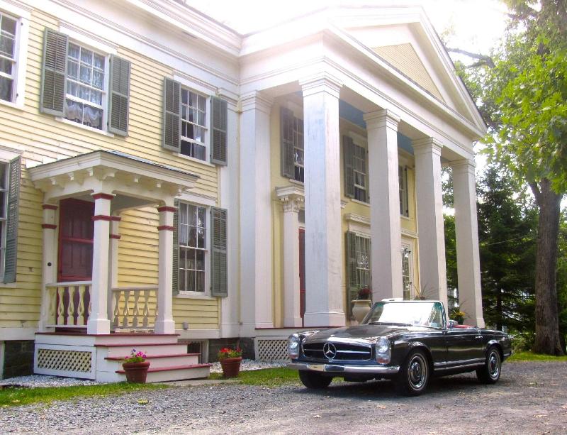 Oakcliff Bed and Breakfast (Halfmoon/Saratoga Coun — main photo