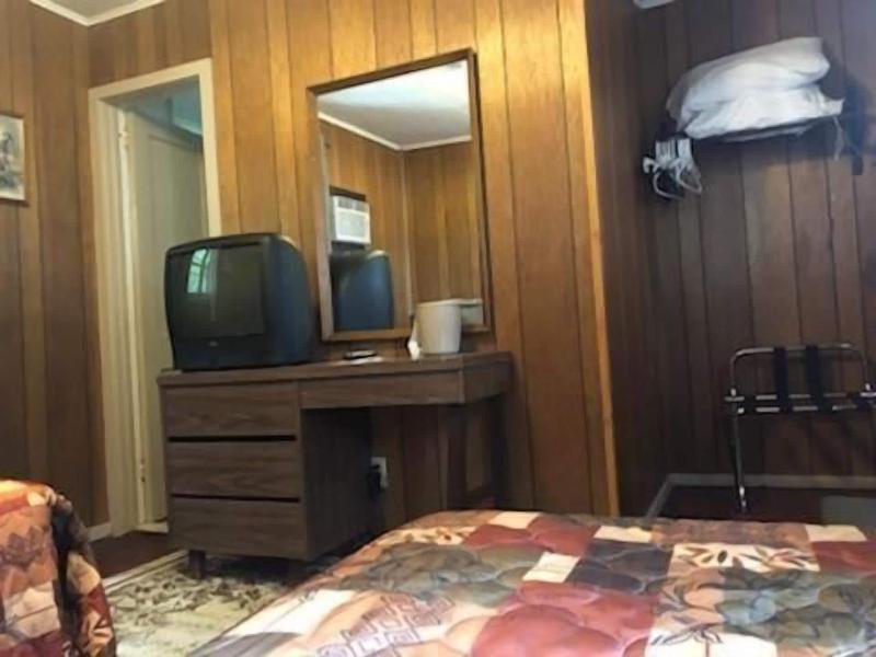 Catskill Motor Court Motel image