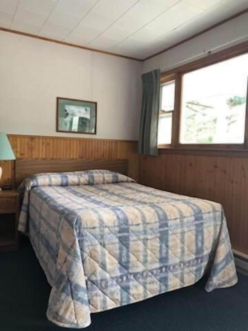 Catskill Motor Court Motel image