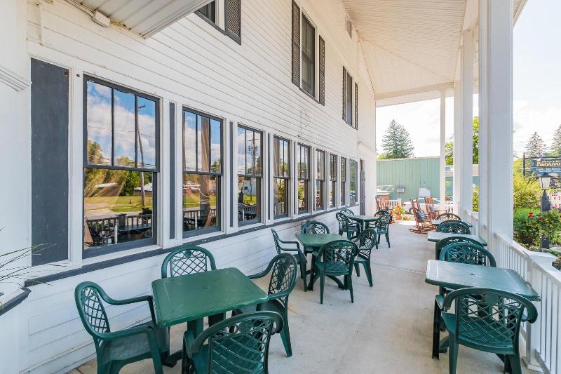 Historic Hotel Broadalbin image
