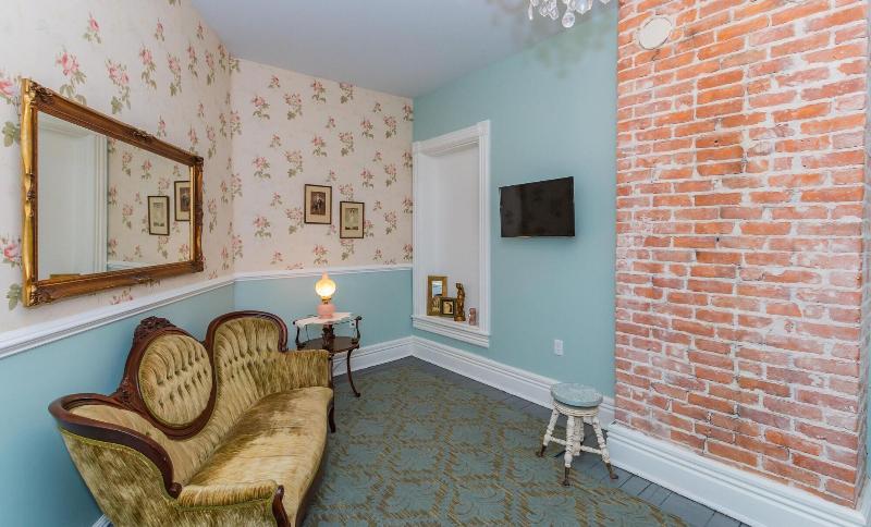 Historic Hotel Broadalbin image 7