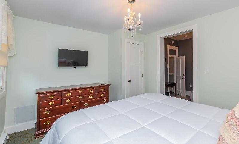 Historic Hotel Broadalbin image