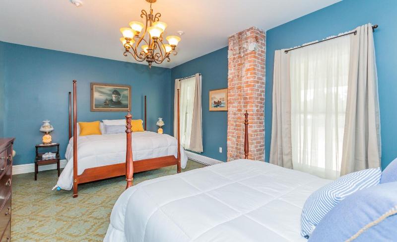 Historic Hotel Broadalbin image
