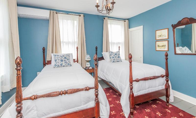 Historic Hotel Broadalbin image