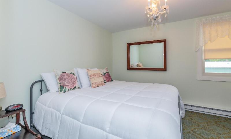 Historic Hotel Broadalbin image