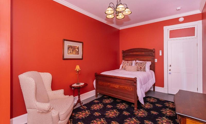 Historic Hotel Broadalbin image