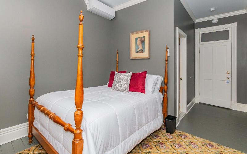 Historic Hotel Broadalbin image