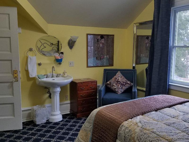 Abbey House Inn image