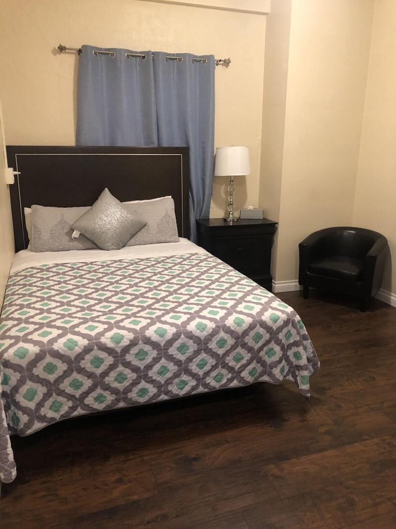 The Green Tree Hotel image