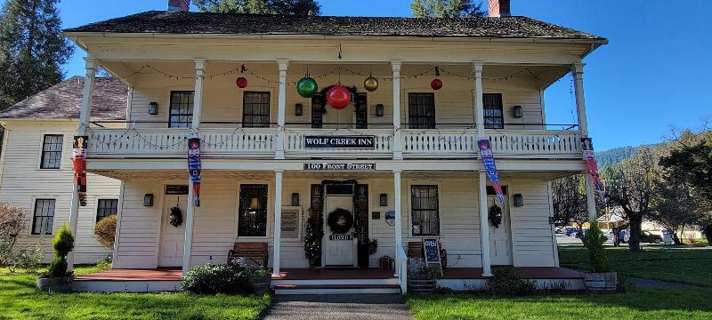 Wolf Creek Inn & Tavern image
