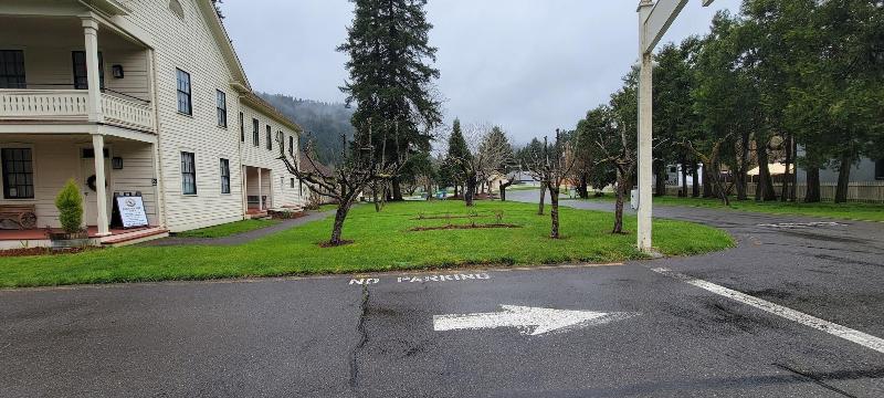 Wolf Creek Inn & Tavern image