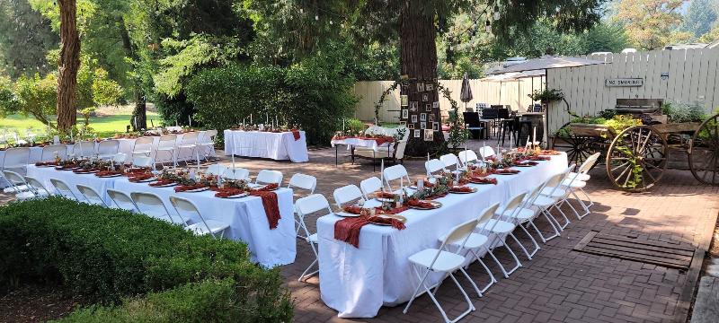 Wolf Creek Inn & Tavern image