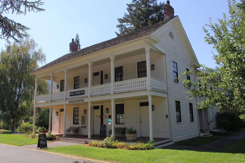 Wolf Creek Inn & Tavern image