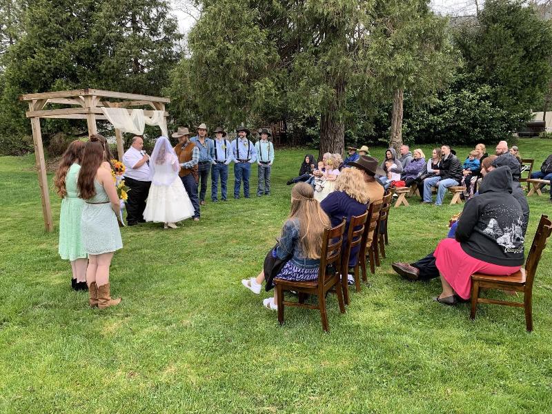 Wolf Creek Inn & Tavern image