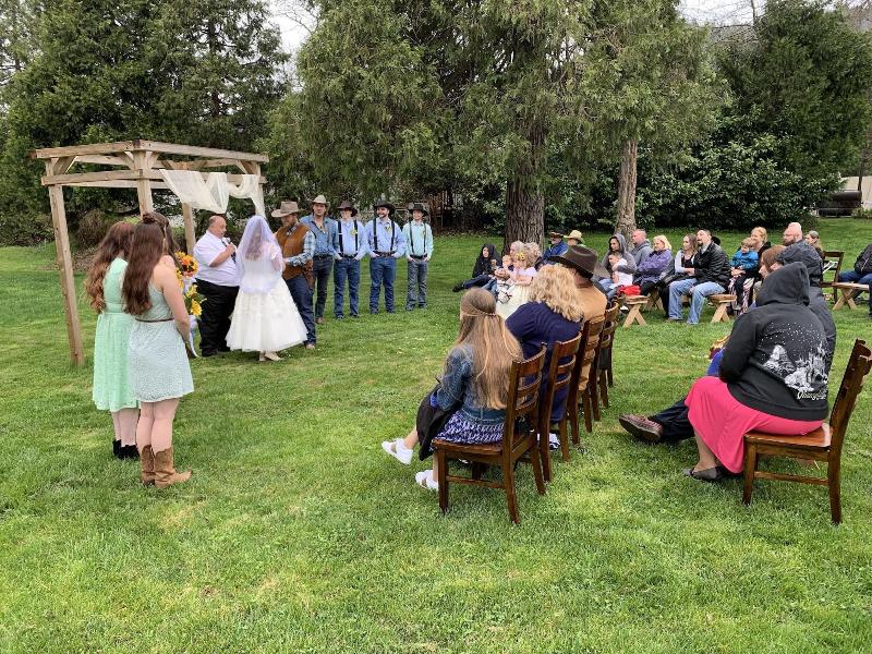 Wolf Creek Inn & Tavern image