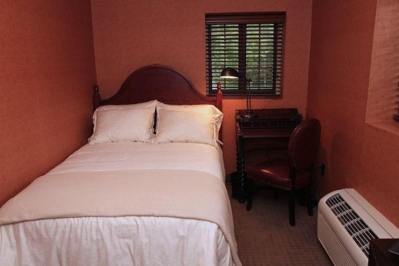 The Beaumont Inn image