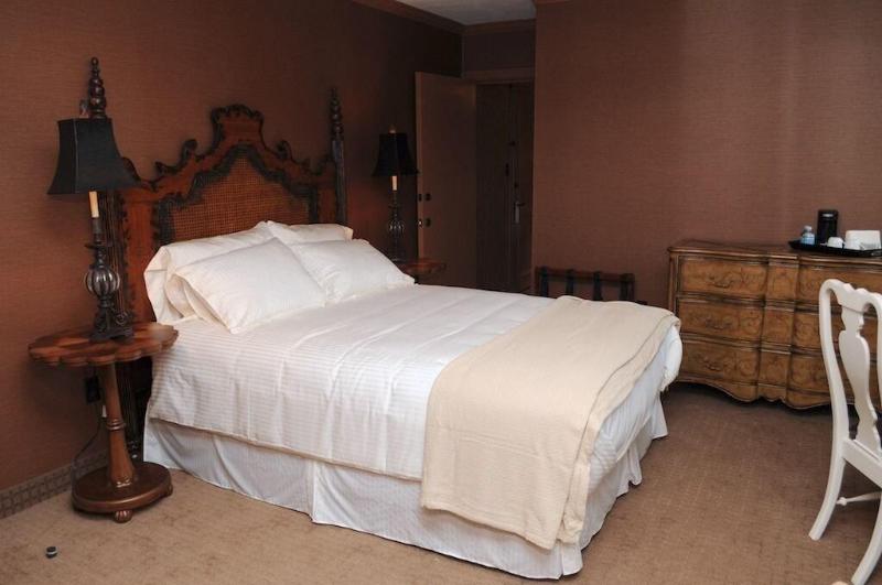 The Beaumont Inn image