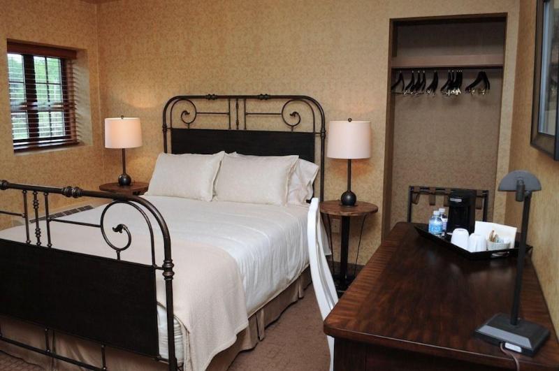 The Beaumont Inn image