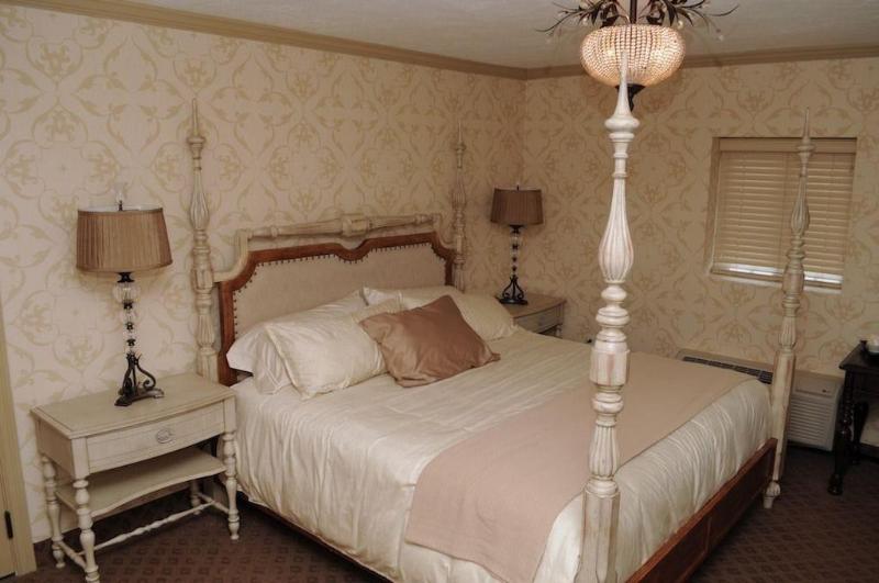 The Beaumont Inn image