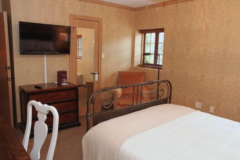 The Beaumont Inn image