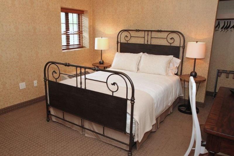The Beaumont Inn image