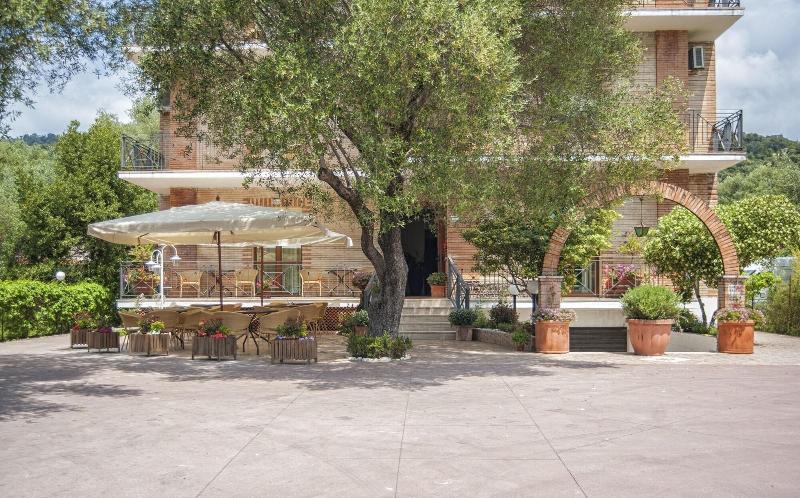 Hotel Orion — exterior view