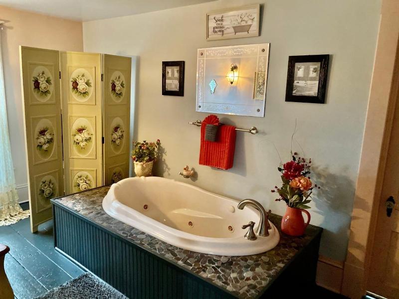 The Bella Ella B&B image