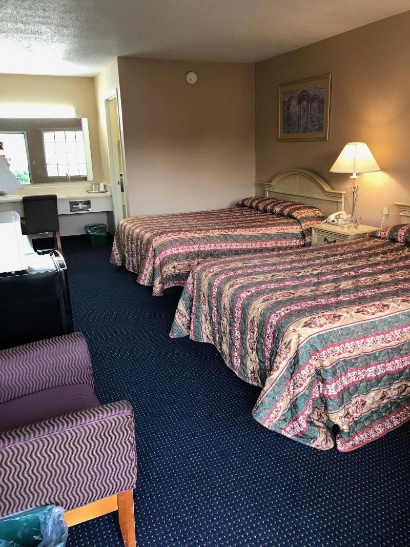 Claridge Inn image 6