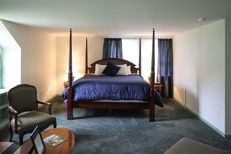 Inn At Taughannock Falls image