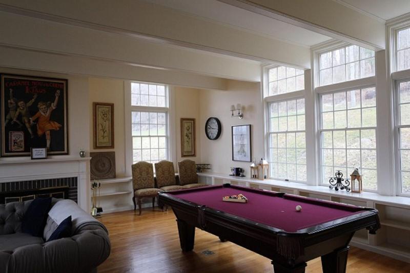Inn At Taughannock Falls image