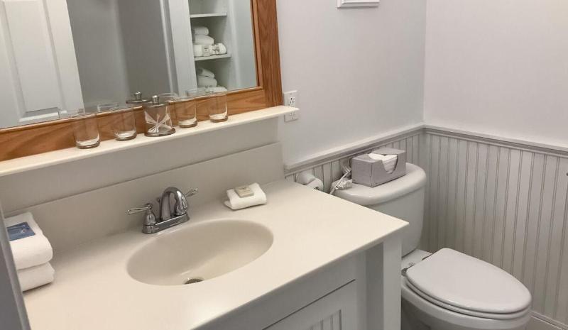 Inn At Taughannock Falls image