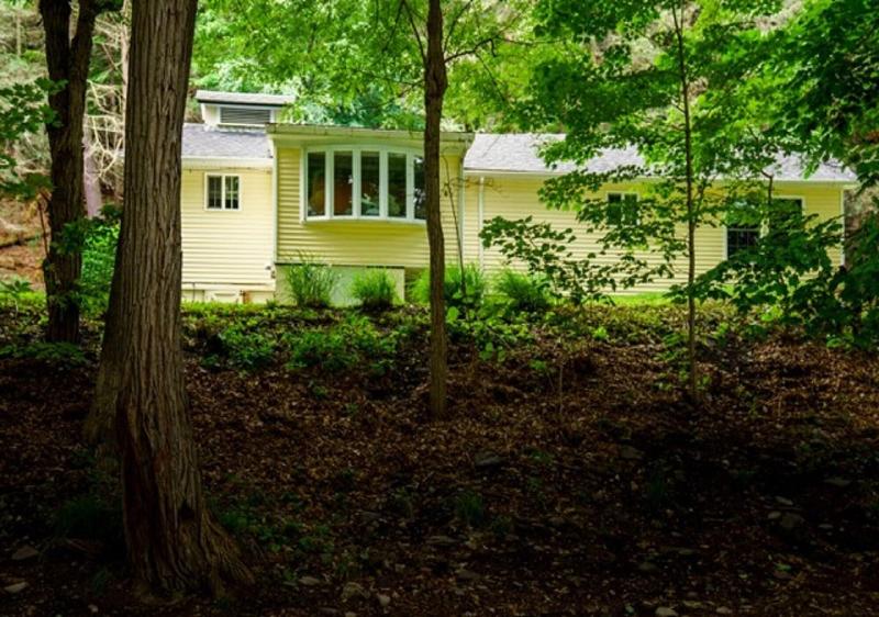 Inn At Taughannock Falls image