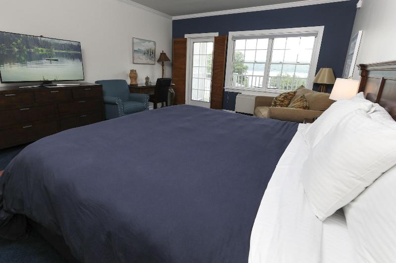 Inn At Taughannock Falls image