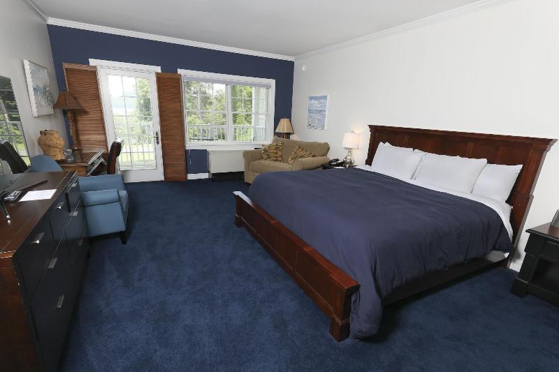 Inn At Taughannock Falls image