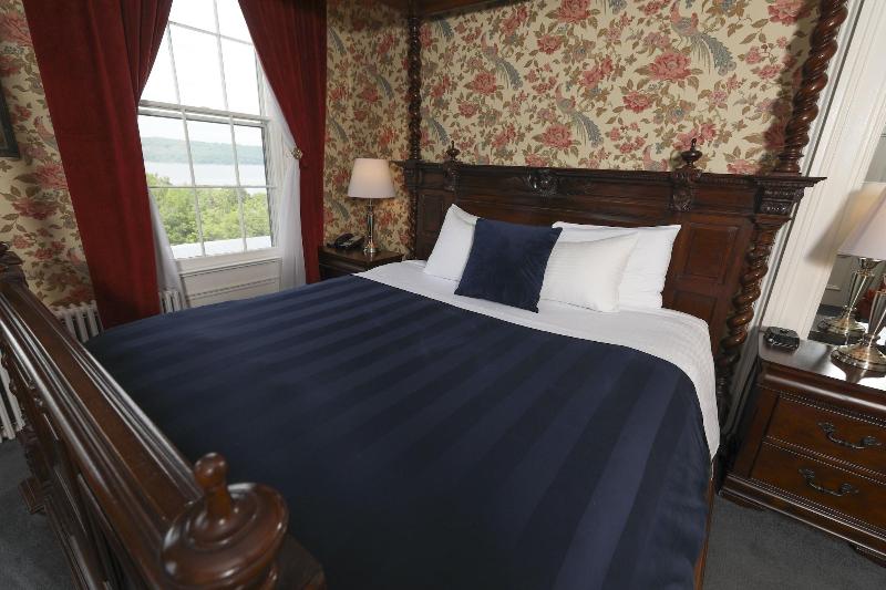 Inn At Taughannock Falls image