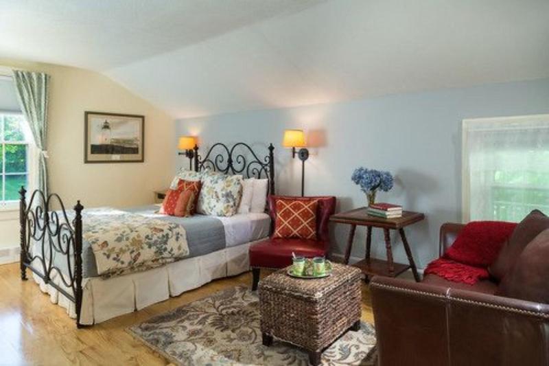 Landmark Inn image